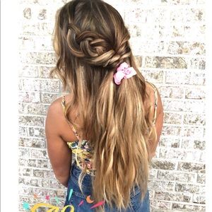 Bombshell Habit and Hand Tied Extensions